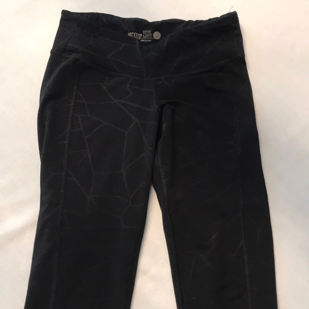 3/4 length old navy active yoga pants 8